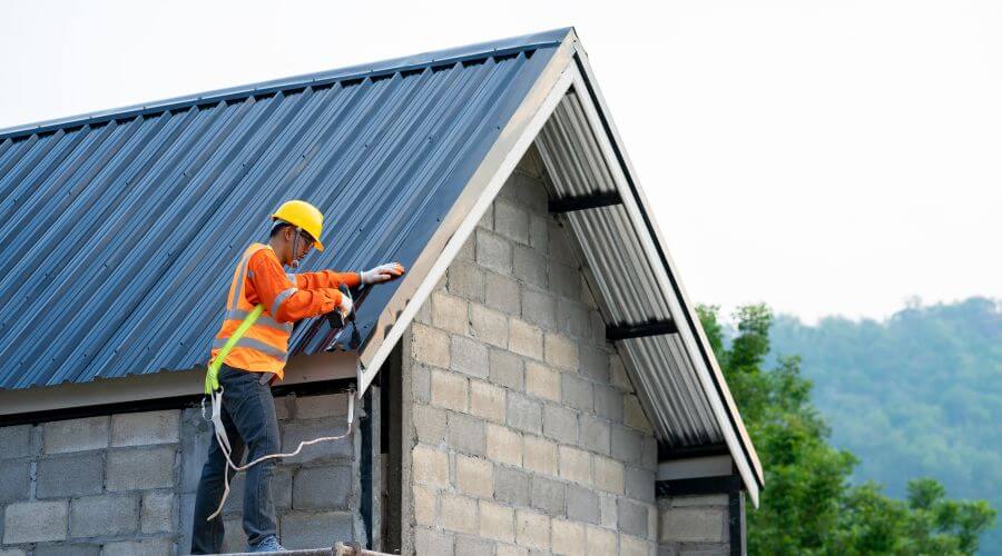 Professional gutter cleaning in Belfry, MT